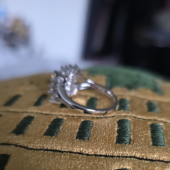 Elegant Silver Diamond Ring Size 9 - Picture 8 of 14